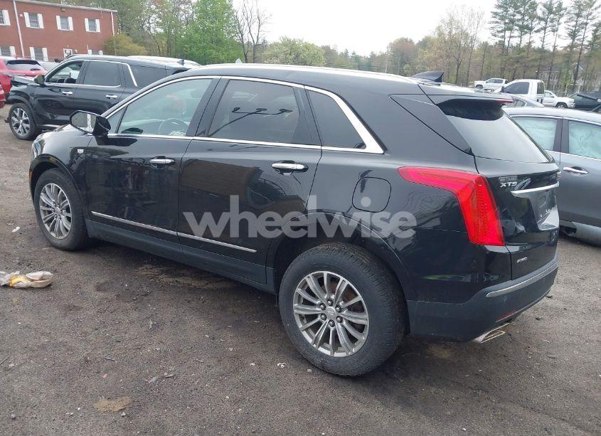 Photo 3 of 2017 Cadillac Xt5 LUXURY (VIN 1GYKNDRS5HZ111943)
