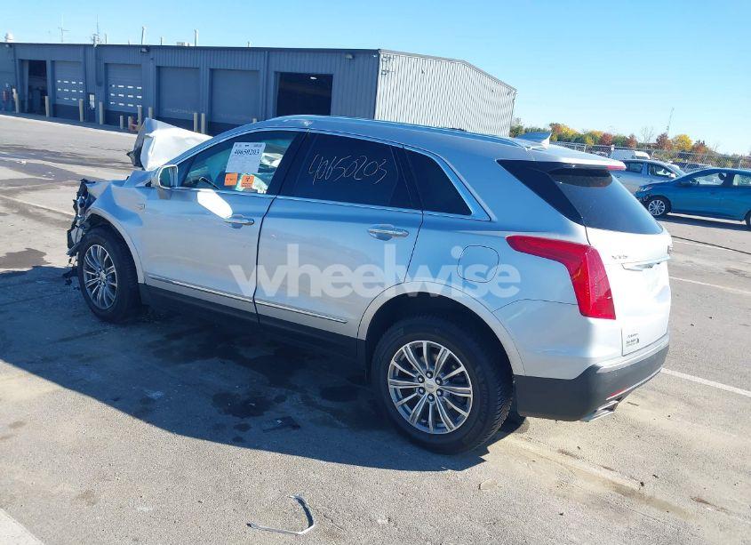 Photo 3 of 2017 Cadillac Xt5 LUXURY (VIN 1GYKNDRS5HZ161239)