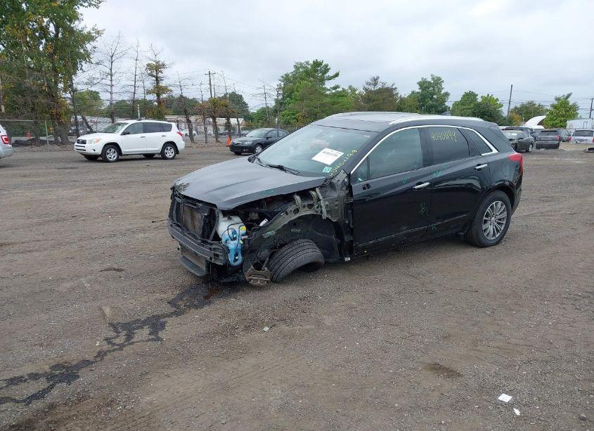 Photo 2 of 2019 Cadillac Xt5 LUXURY (VIN 1GYKNDRS5KZ279573)