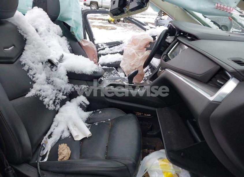 Photo 5 of 2017 Cadillac Xt5 LUXURY (VIN 1GYKNDRS6HZ306207)