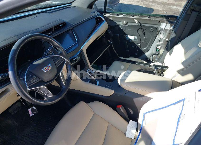 Photo 5 of 2019 Cadillac Xt5 LUXURY (VIN 1GYKNDRS7KZ162402)