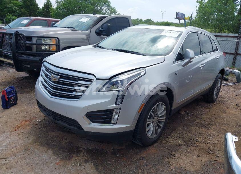 Photo 2 of 2019 Cadillac Xt5 LUXURY (VIN 1GYKNDRS7KZ239737)
