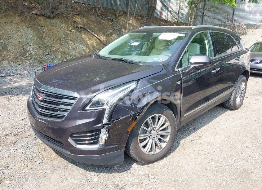 Photo 2 of 2017 Cadillac Xt5 LUXURY (VIN 1GYKNDRS8HZ151501)