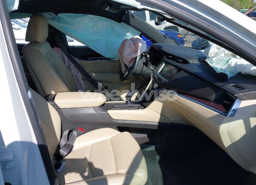 Photo 5 of 2017 Cadillac Xt5 LUXURY (VIN 1GYKNDRS8HZ202558)