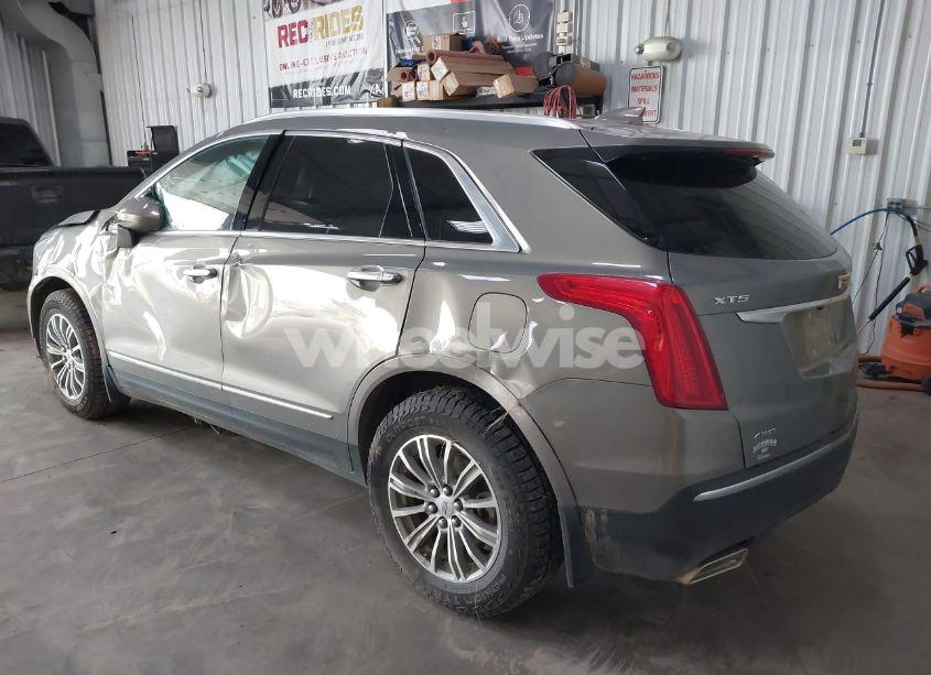 Photo 3 of 2019 Cadillac Xt5 LUXURY (VIN 1GYKNDRS8KZ127609)