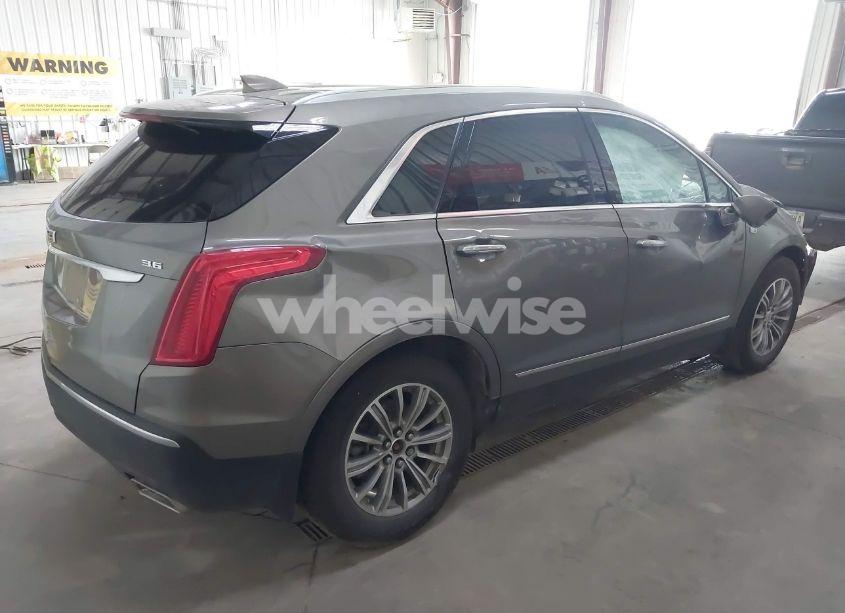 Photo 4 of 2019 Cadillac Xt5 LUXURY (VIN 1GYKNDRS8KZ127609)