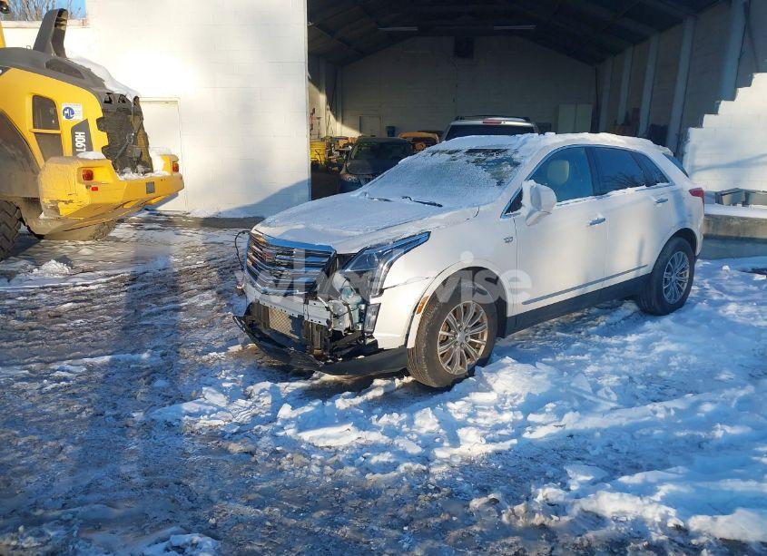 Photo 2 of 2019 Cadillac Xt5 LUXURY (VIN 1GYKNDRS8KZ207654)