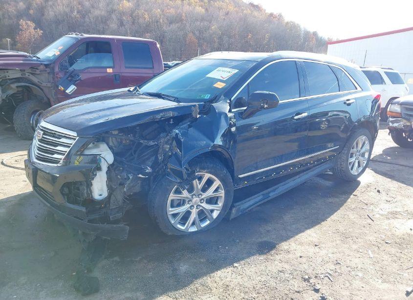 Photo 2 of 2017 Cadillac Xt5 LUXURY (VIN 1GYKNDRS9HZ121634)