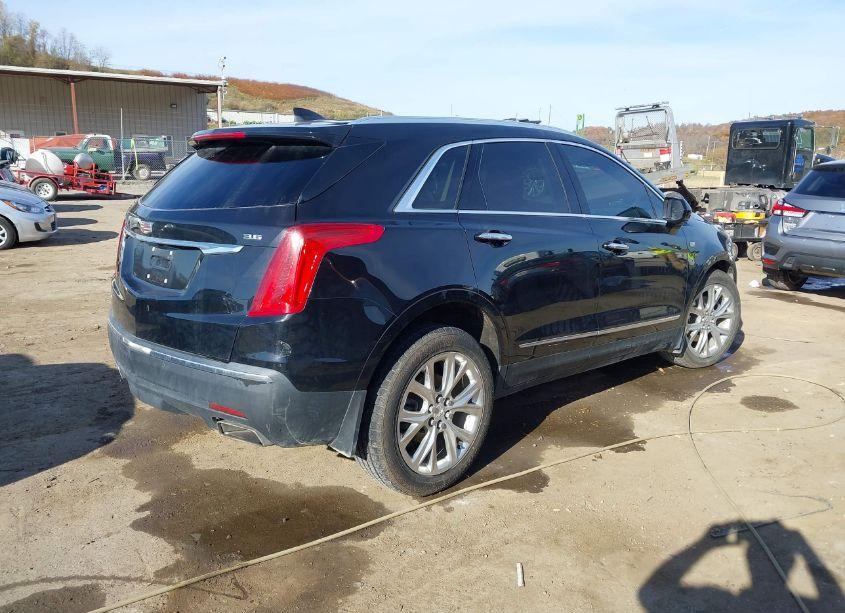 Photo 4 of 2017 Cadillac Xt5 LUXURY (VIN 1GYKNDRS9HZ121634)