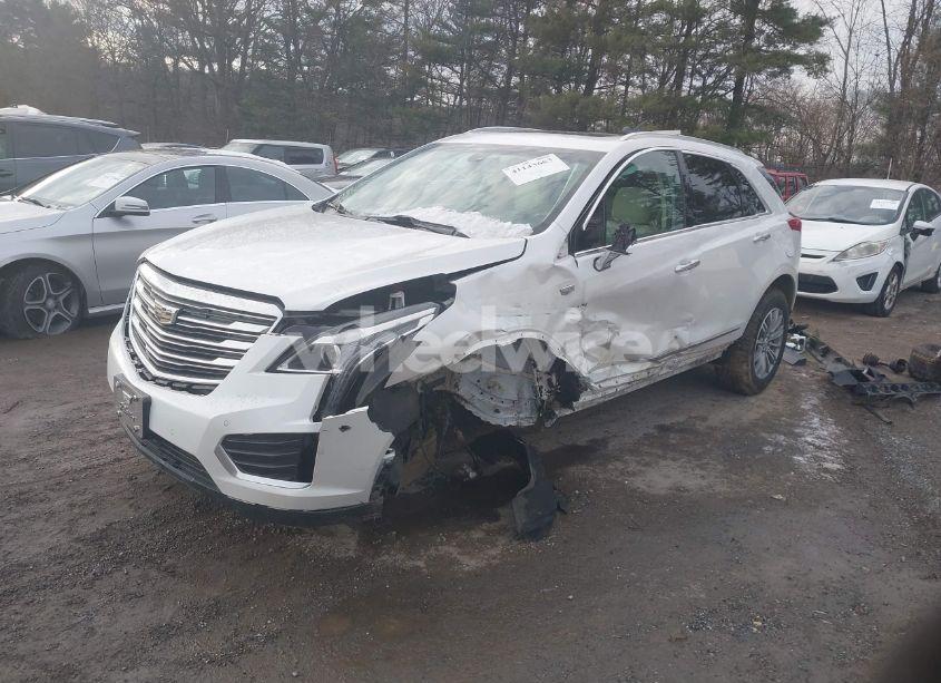 Photo 2 of 2017 Cadillac Xt5 LUXURY (VIN 1GYKNDRS9HZ140121)