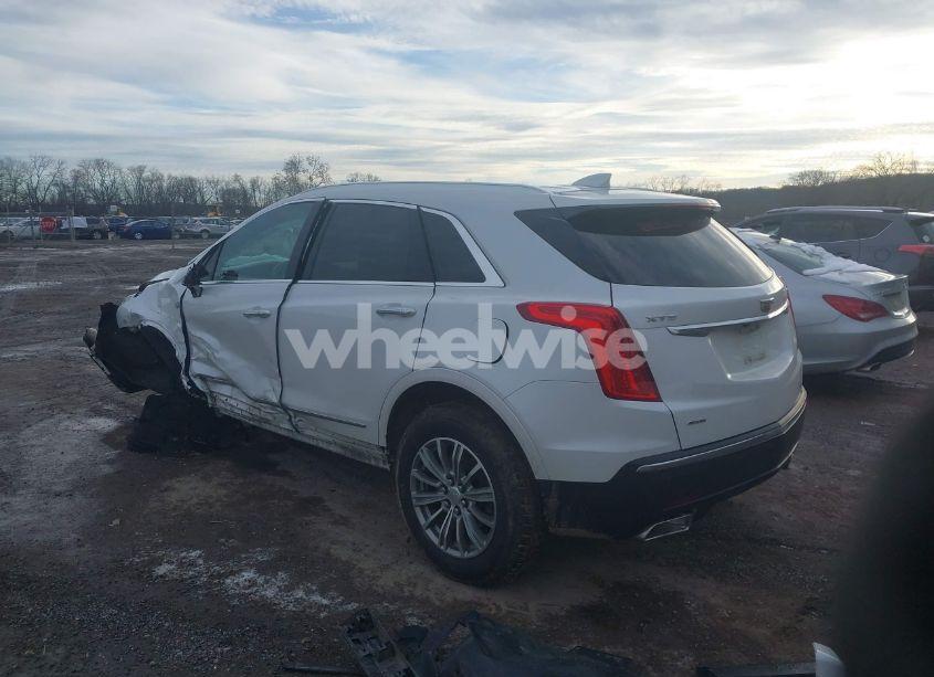 Photo 3 of 2017 Cadillac Xt5 LUXURY (VIN 1GYKNDRS9HZ140121)