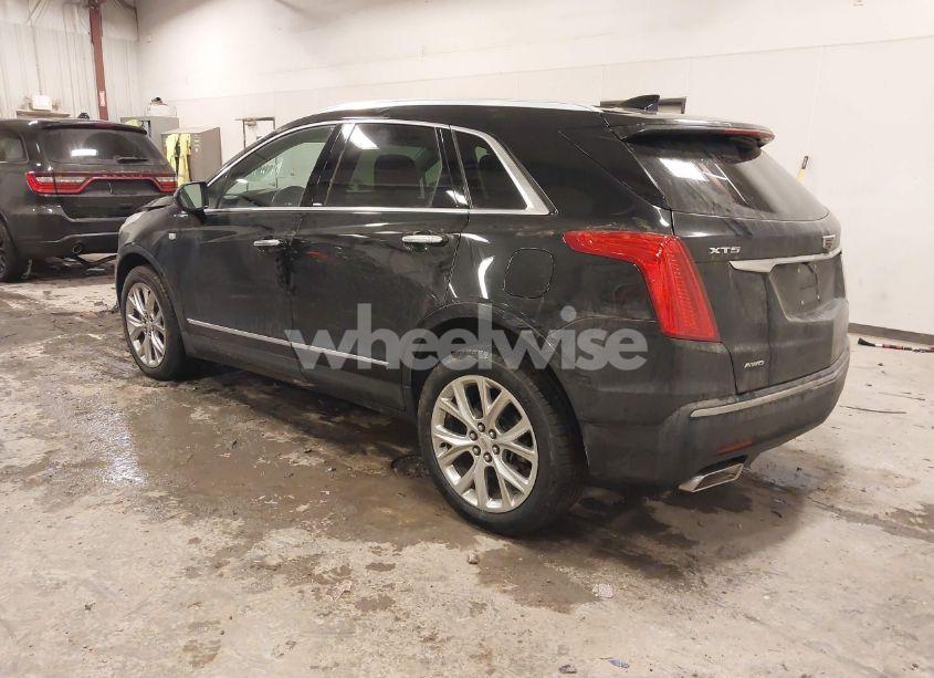 Photo 3 of 2017 Cadillac Xt5 LUXURY (VIN 1GYKNDRS9HZ319825)