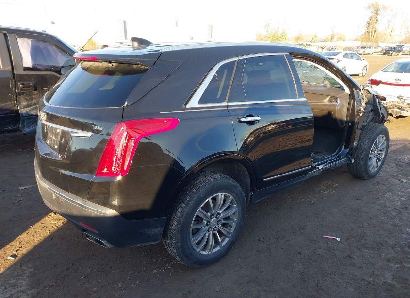 Photo 4 of 2018 Cadillac Xt5 LUXURY (VIN 1GYKNDRS9JZ165638)