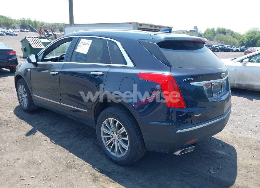 Photo 3 of 2017 Cadillac Xt5 LUXURY (VIN 1GYKNDRSXHZ286737)
