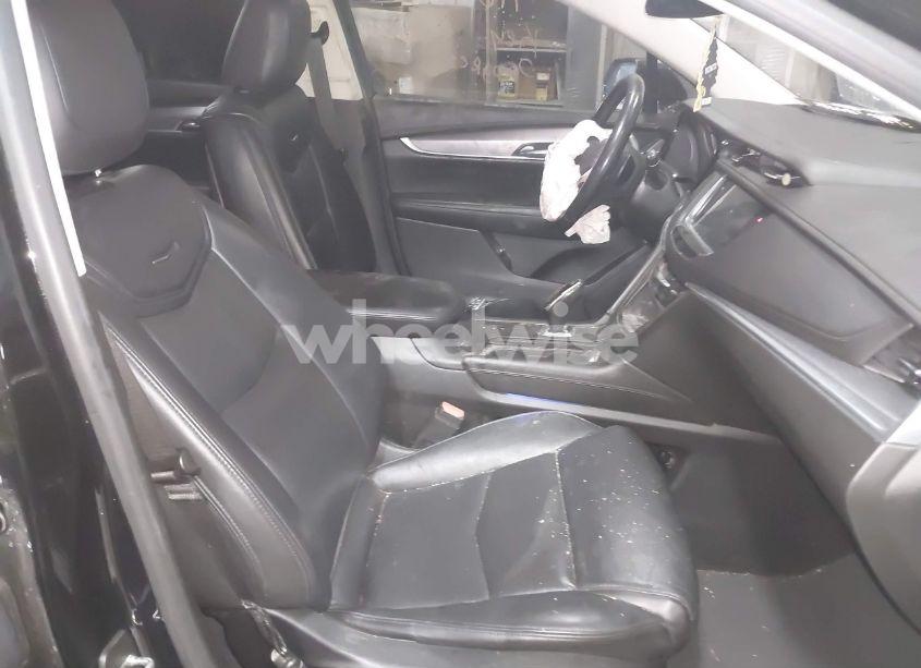 Photo 5 of 2018 Cadillac Xt5 LUXURY (VIN 1GYKNDRSXJZ182299)