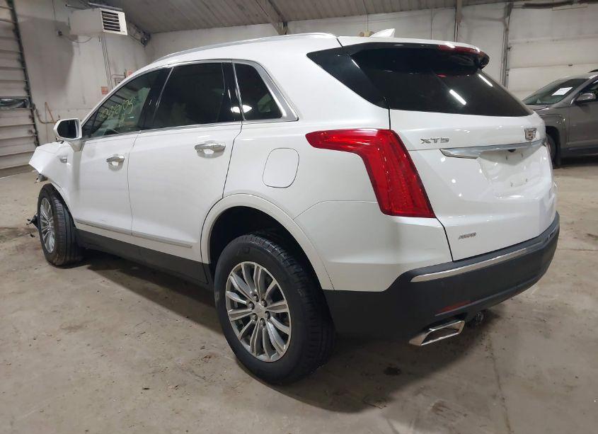 Photo 3 of 2019 Cadillac Xt5 LUXURY (VIN 1GYKNDRSXKZ106440)