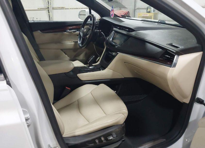 Photo 5 of 2019 Cadillac Xt5 LUXURY (VIN 1GYKNDRSXKZ106440)