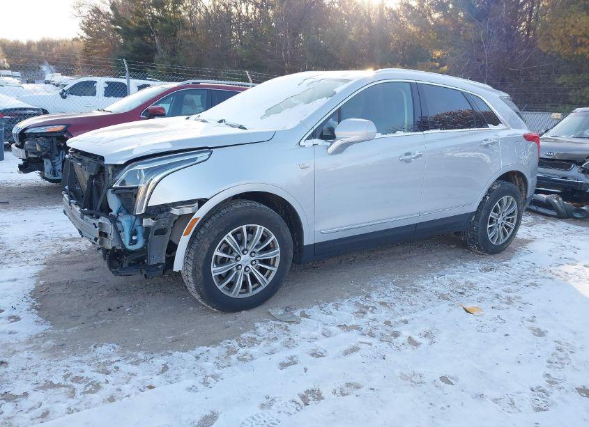Photo 2 of 2019 Cadillac Xt5 LUXURY (VIN 1GYKNDRSXKZ110391)