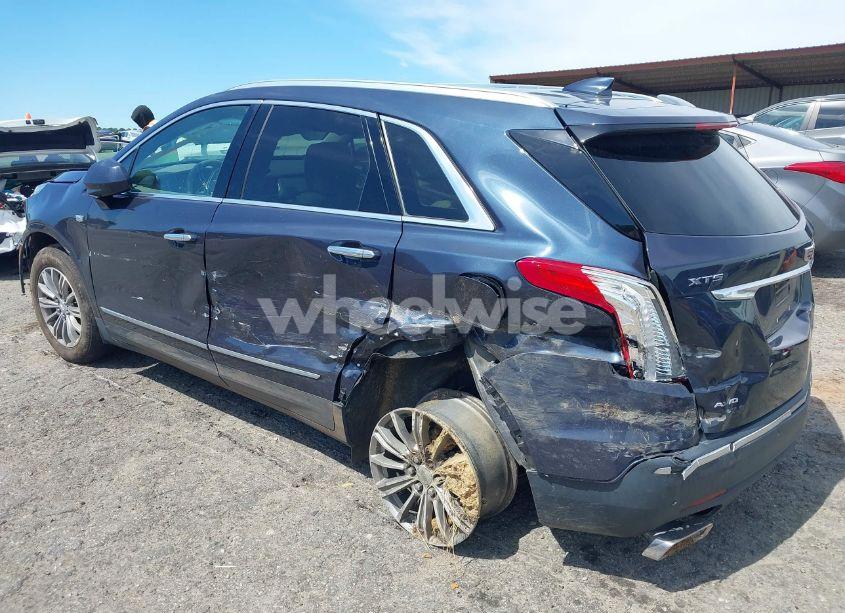 Photo 3 of 2019 Cadillac Xt5 LUXURY (VIN 1GYKNDRSXKZ232989)