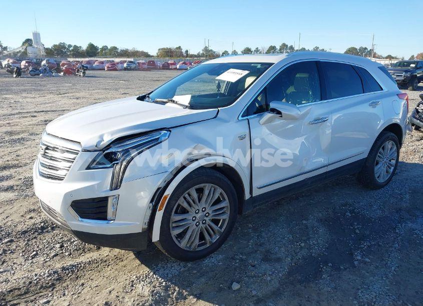 Photo 2 of 2018 Cadillac Xt5 PREMIUM LUXURY (VIN 1GYKNERS1JZ148547)
