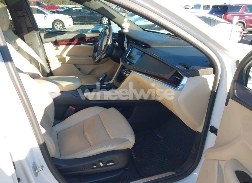 Photo 5 of 2018 Cadillac Xt5 PREMIUM LUXURY (VIN 1GYKNERS1JZ148547)