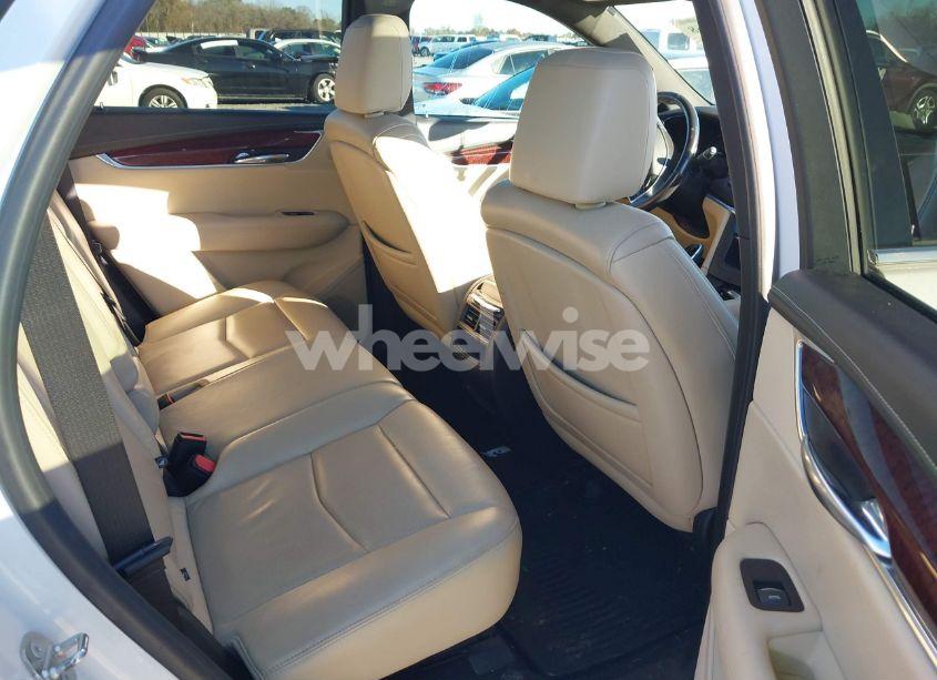 Photo 8 of 2018 Cadillac Xt5 PREMIUM LUXURY (VIN 1GYKNERS1JZ148547)