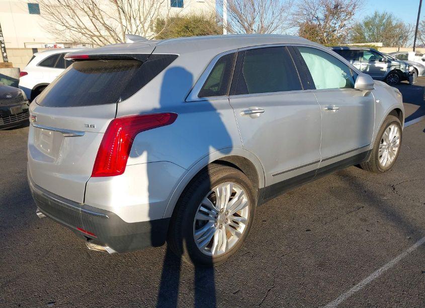 Photo 4 of 2019 Cadillac Xt5 PREMIUM LUXURY (VIN 1GYKNERS1KZ214581)