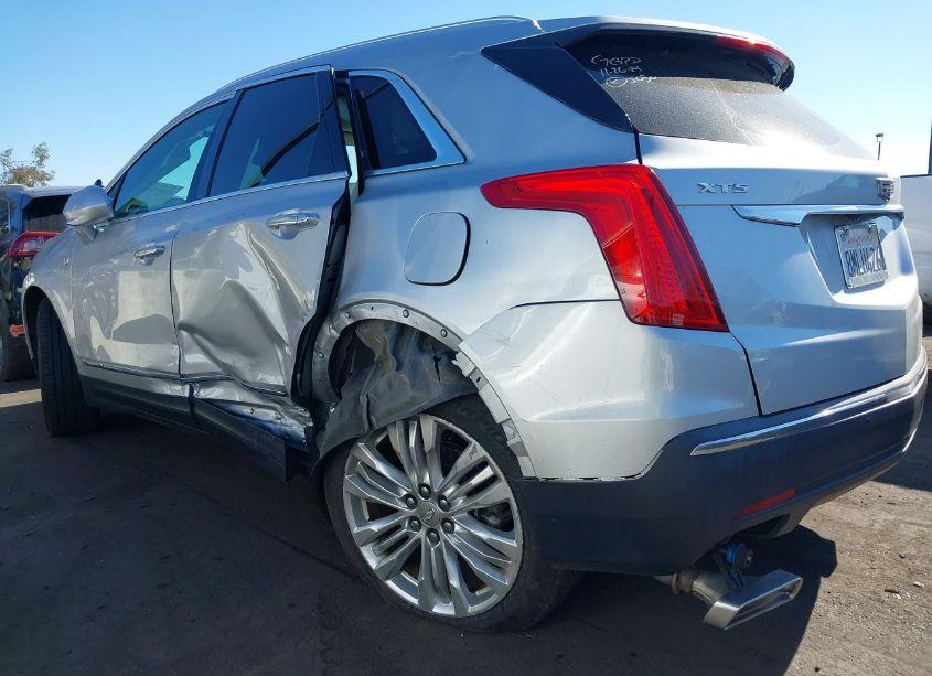 Photo 6 of 2019 Cadillac Xt5 PREMIUM LUXURY (VIN 1GYKNERS1KZ214581)