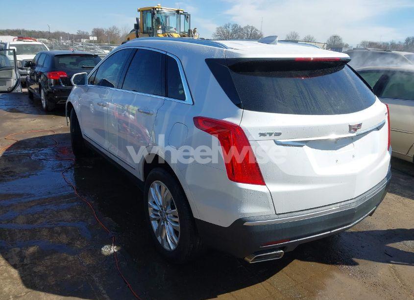 Photo 3 of 2018 Cadillac Xt5 PREMIUM LUXURY (VIN 1GYKNERS2JZ176146)