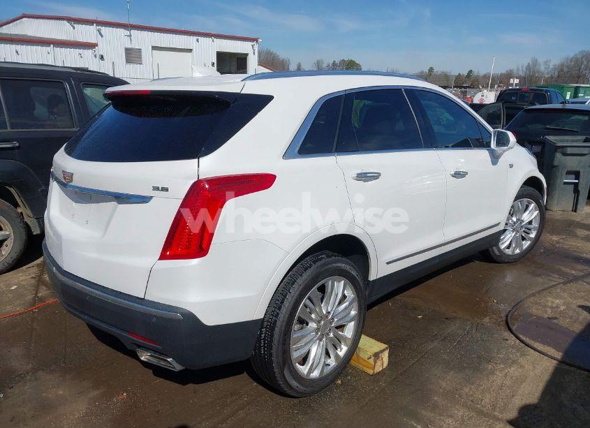 Photo 4 of 2018 Cadillac Xt5 PREMIUM LUXURY (VIN 1GYKNERS2JZ176146)