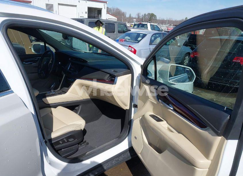 Photo 5 of 2018 Cadillac Xt5 PREMIUM LUXURY (VIN 1GYKNERS2JZ176146)