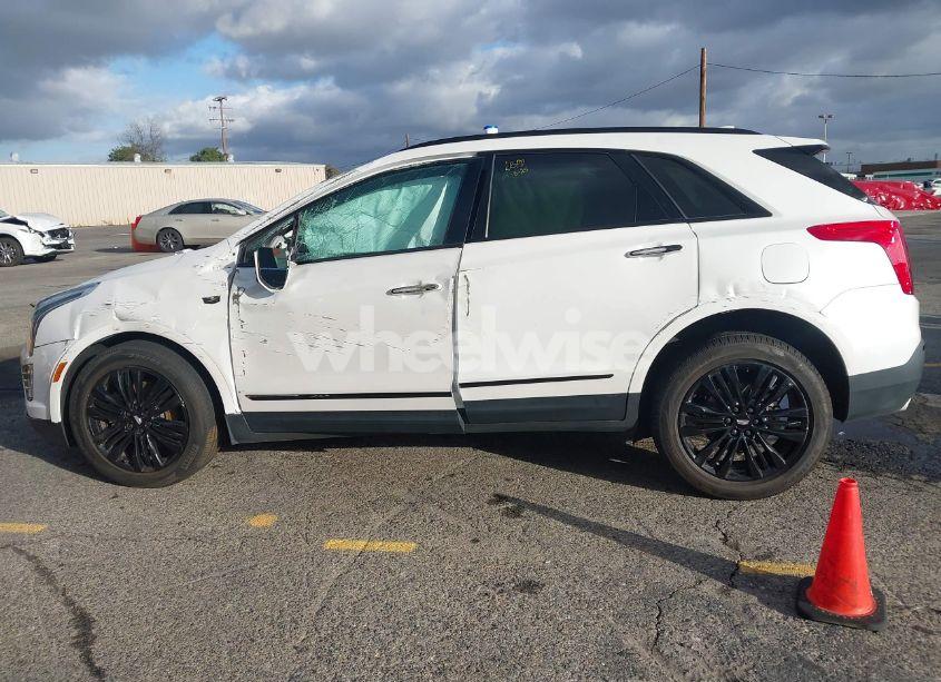 Photo 14 of 2019 Cadillac Xt5 PREMIUM LUXURY (VIN 1GYKNERS2KZ219000)