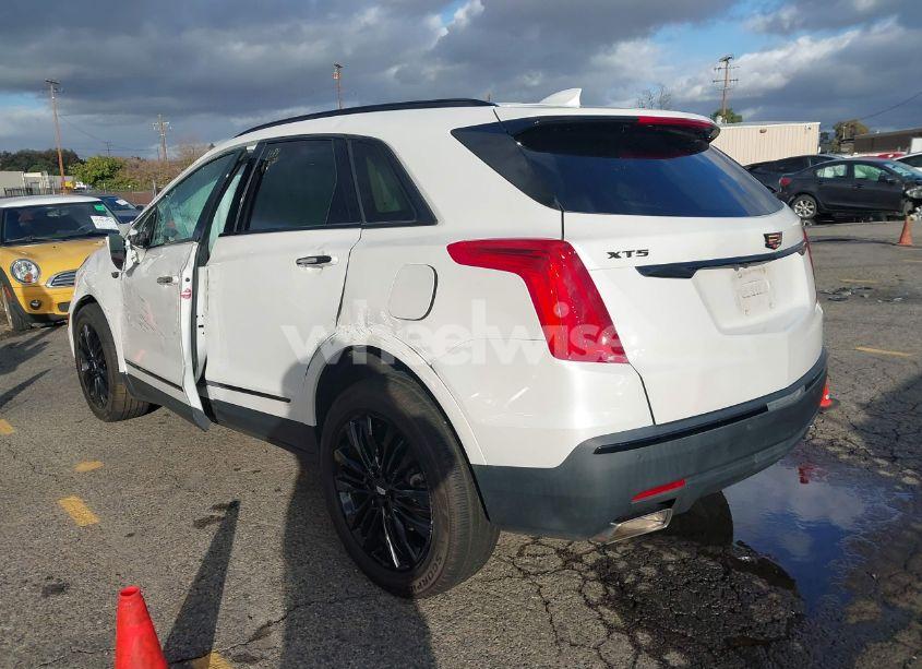 Photo 3 of 2019 Cadillac Xt5 PREMIUM LUXURY (VIN 1GYKNERS2KZ219000)