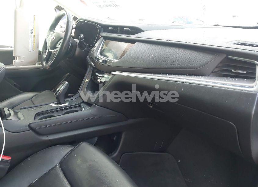 Photo 5 of 2019 Cadillac Xt5 PREMIUM LUXURY (VIN 1GYKNERS2KZ219000)