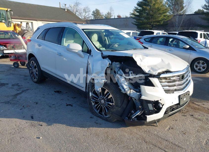 2017 Cadillac Xt5 PREMIUM LUXURY (VIN 1GYKNERS5HZ198782) main photo