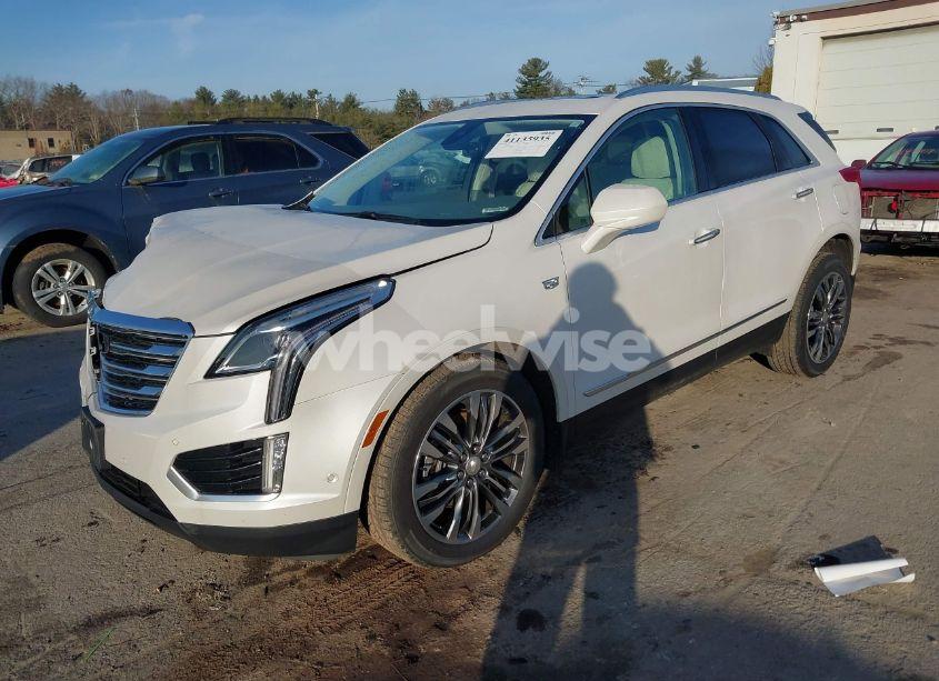 Photo 2 of 2017 Cadillac Xt5 PREMIUM LUXURY (VIN 1GYKNERS5HZ198782)