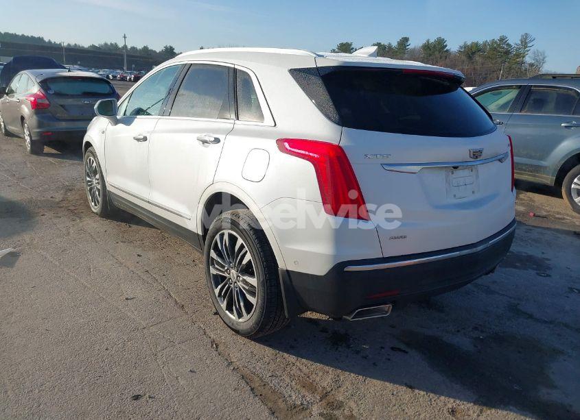 Photo 3 of 2017 Cadillac Xt5 PREMIUM LUXURY (VIN 1GYKNERS5HZ198782)