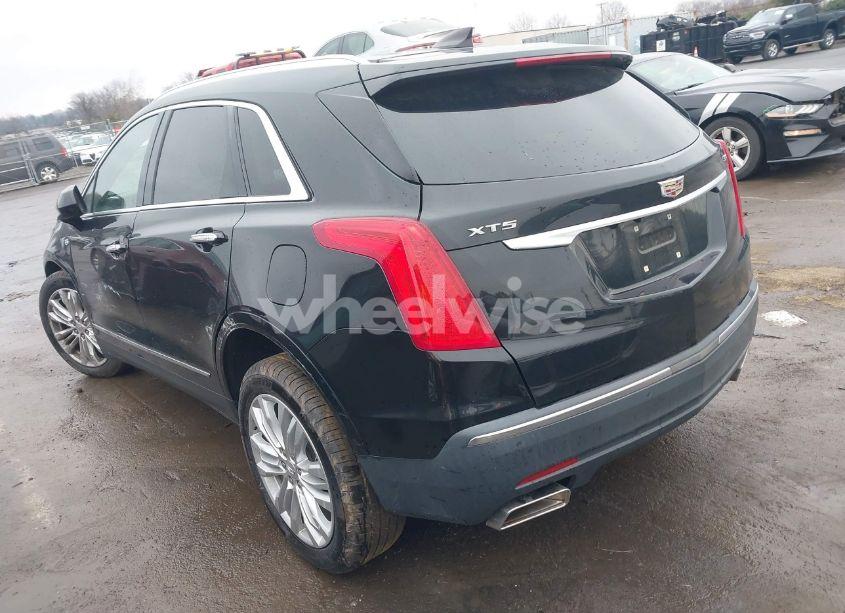 Photo 3 of 2019 Cadillac Xt5 PREMIUM LUXURY (VIN 1GYKNERS6KZ155740)