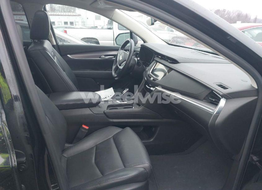 Photo 5 of 2019 Cadillac Xt5 PREMIUM LUXURY (VIN 1GYKNERS6KZ155740)