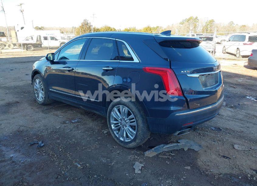 Photo 3 of 2018 Cadillac Xt5 PREMIUM LUXURY (VIN 1GYKNERS7JZ230833)