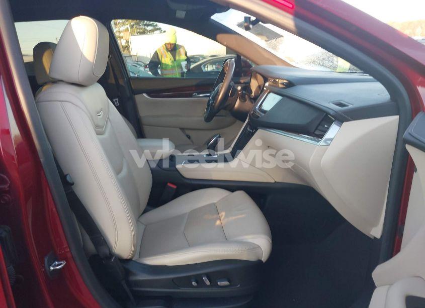Photo 5 of 2019 Cadillac Xt5 PREMIUM LUXURY (VIN 1GYKNERS7KZ274932)
