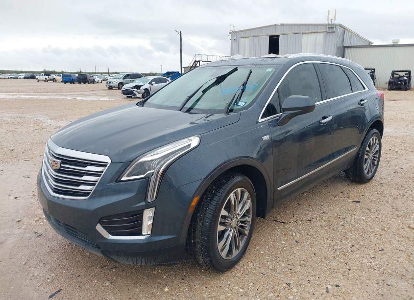 Photo 2 of 2019 Cadillac Xt5 PREMIUM LUXURY (VIN 1GYKNERS8KZ152208)