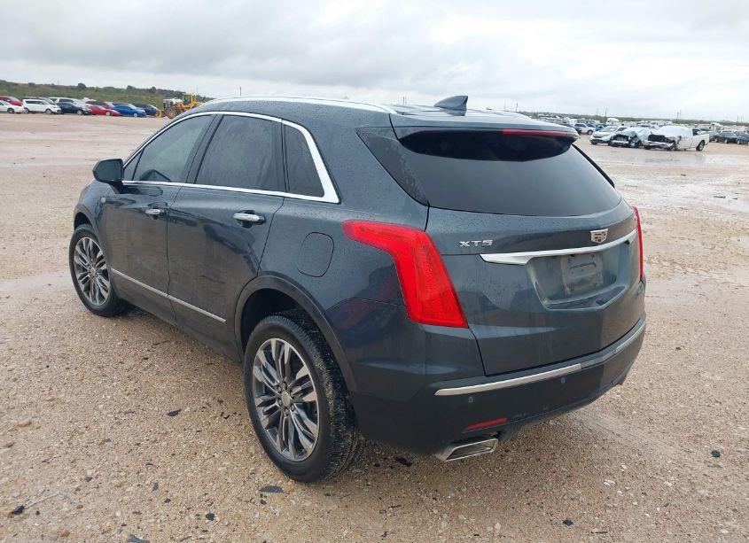 Photo 3 of 2019 Cadillac Xt5 PREMIUM LUXURY (VIN 1GYKNERS8KZ152208)
