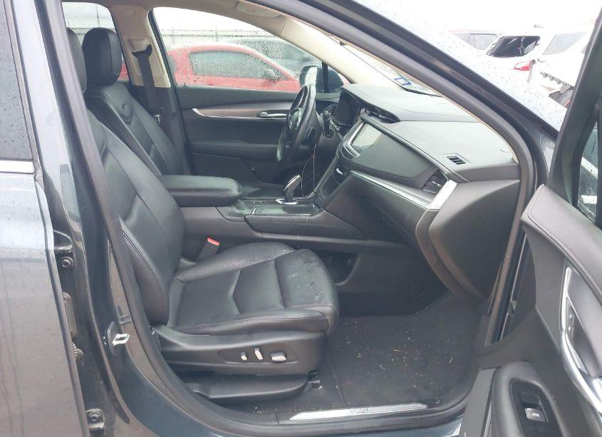 Photo 5 of 2019 Cadillac Xt5 PREMIUM LUXURY (VIN 1GYKNERS8KZ152208)