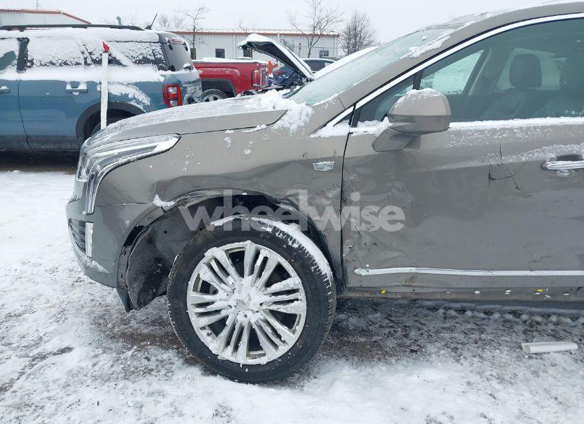 Photo 6 of 2018 Cadillac Xt5 PREMIUM LUXURY (VIN 1GYKNFRS1JZ130037)