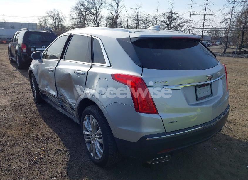 Photo 3 of 2019 Cadillac Xt5 PREMIUM LUXURY (VIN 1GYKNFRS2KZ227166)