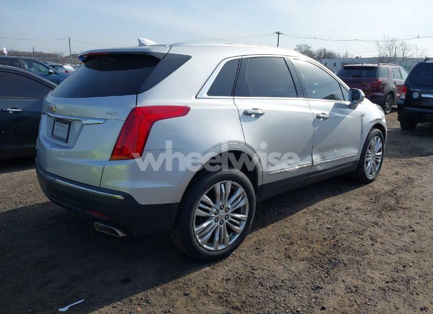 Photo 4 of 2019 Cadillac Xt5 PREMIUM LUXURY (VIN 1GYKNFRS2KZ227166)