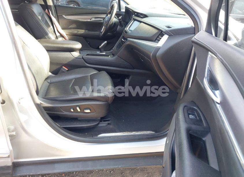 Photo 5 of 2019 Cadillac Xt5 PREMIUM LUXURY (VIN 1GYKNFRS2KZ227166)