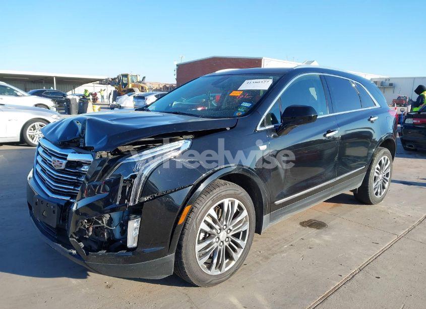 Photo 2 of 2019 Cadillac Xt5 PREMIUM LUXURY (VIN 1GYKNFRS4KZ111466)
