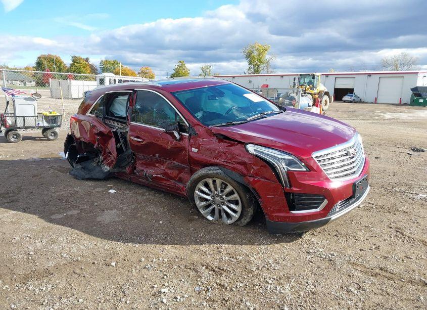 2017 Cadillac Xt5 PLATINUM (VIN 1GYKNFRS5HZ204621) main photo